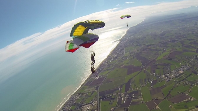  Deslizarse sobre la superficie del mar 